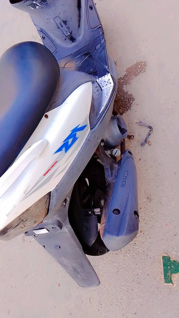 سلام عليكم شباب هاي ماكس عدله للبيع مكينه بلدي مافتوحه كلهه بلديه الشراي ينتصل ويدللل الدراجه جديده ومال ربه الدرجه كلهه بلدي وكلهه شغاله المكان بغداد مدينة الصدر قرب حمام المدينه الشراي ينتصل ويدللل السعر ٩٥٠ وبيعه مجال بسيط حك الجيه الرقم الهاتف ***********

