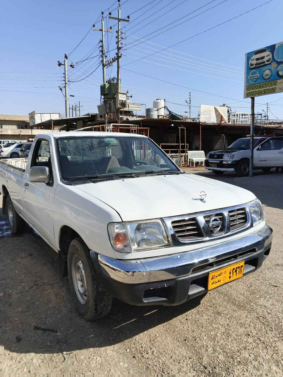 سڵاو نیسان تاک بۆ فرۆش ئارم هەولێرە بەشەرت شووێین پینجووێین دەعمی نییە پەمپە لەسەر ساخی پاوەرە2002سعری  خوار هەموو بازار زەروری پارەیەن سعری 63گەڵا کەمێک مەجال***********
