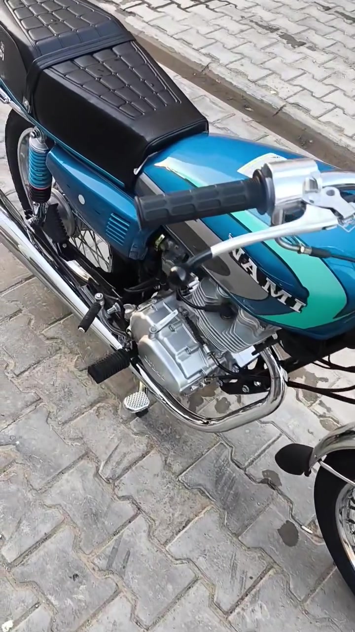 سلام عليكم دراجه نامه البيع موديل 20صار اسبوع من معمره شلامجه اصلي اوراقه صوليه ارواقه بعدهن بـ جيس مكان كوت زوريجات الي يريده هذا رقمي ***********
