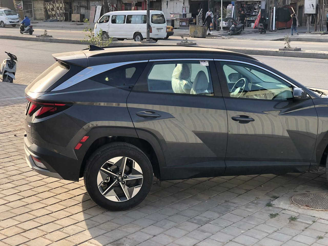 سلام عليكم للبيع توسان 2025 وارد امريكي السعر200 وبي مجال ماشيه 4 الف زيرو بحالة الوكاله موصفات تو كلر فول موصفات للستفسار ***********
