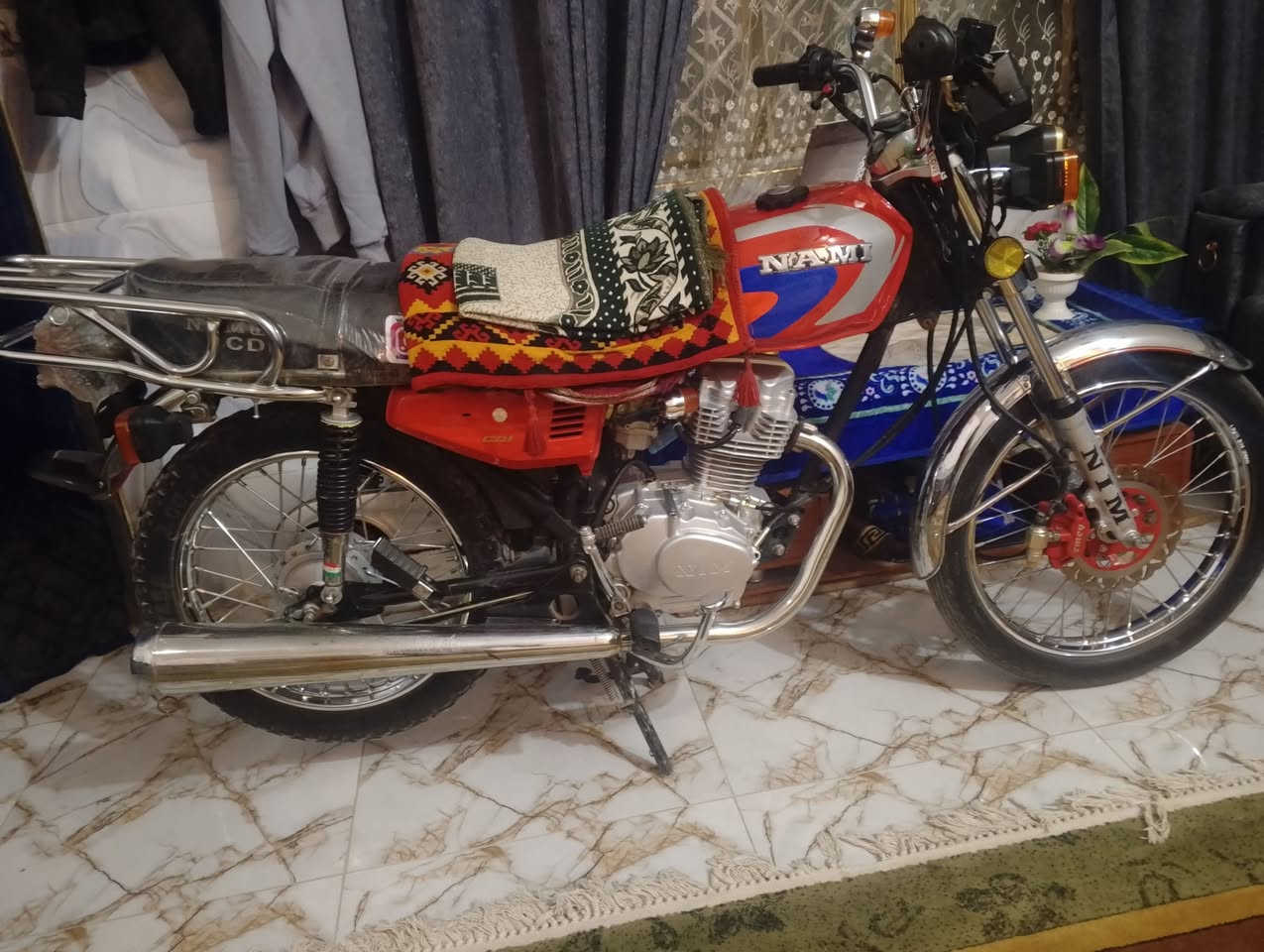 نامه متياز
مديل 23 طالعه ب25
لون اسود بس مدله احمر للجماليه
اوراق اصولي  وكيله حمودي العارضي مداور بسمك نفس اليوم 
دراجه خير من الله كهرباءيات كله جديد وكلشي شغال بيه ماعايزه ولا ربع
قفل بدون عمله 950
من دكلي 949مابيع
مكان نجف مشخاب ***********
