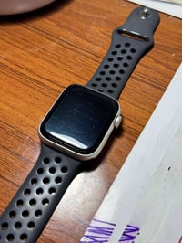 ابل واشse 2 حجم 44 MM  بطاريه 95   لون كريمي مميز ساعه خير من الله لا ...
