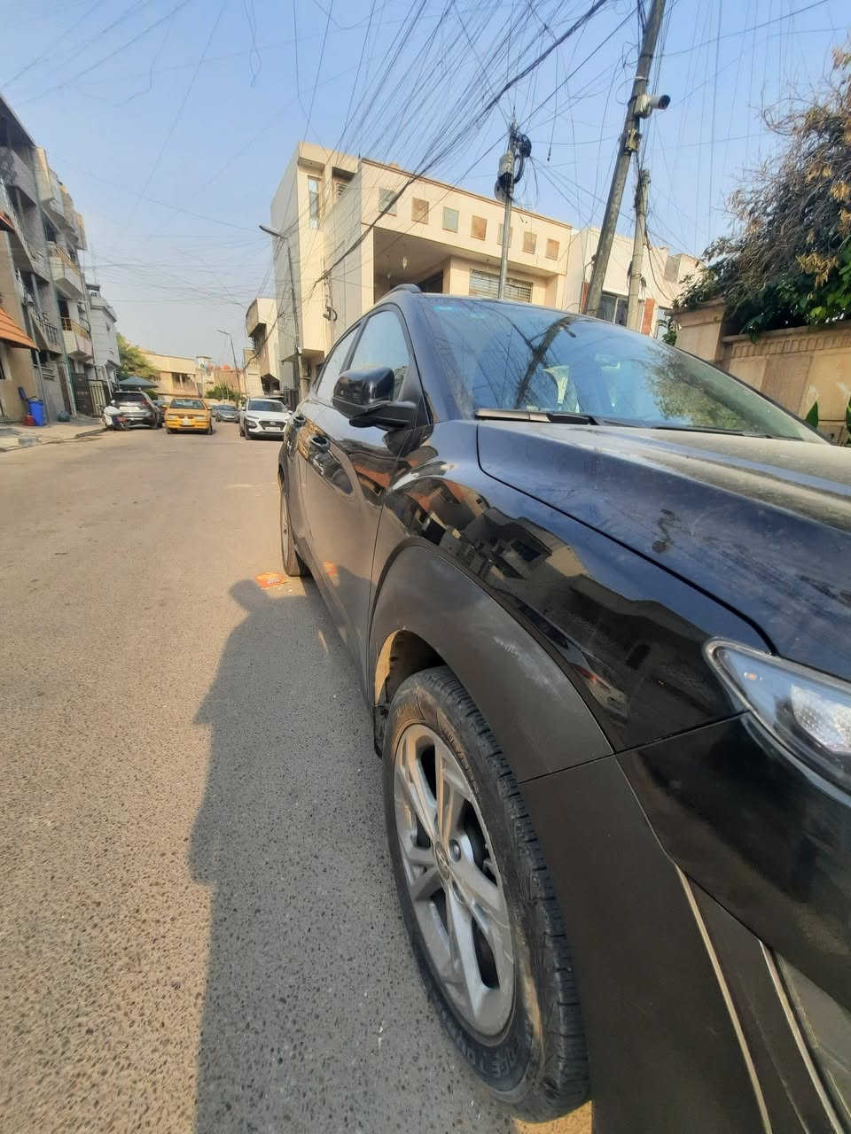 السلام عليكم للبيع فقط مستعجل                                                                              هونداي كونا Sel 2023 محرك 2000 دوش
رقم بغداد باسمي تحويل ثاني يوم 
(حادثها جاملغ مبدل وجاملغ بارد سياره بدون دواخل ولا ايرباكات ) 

المواصفات :

بصمة تشغيل + بصمة ابواب + بصمة صندوك

تشغيل عن بعد

شاشة كبيرةتدعم كار بلي +gps

نقطة عمياء بالمري+ اشاير بالمري

رادار امامي تنبيه مانع تصادم

رادارات جانبيه تنبيه

رادار خلفي تنبيه عند الرجوع بريك ذاتي

تحديد مسار نظام السياقة الذاتية بين الخطوط

شاشة اعطال ملونة مع ترحيب

ثلاث وضعيات للقياده normal + sport + smart

وباقي المواصفات المعروفة

وباقي المواصفات المعروفة

السيارة جديدة ونظيفة جدا كاملة وجاهزة مابيها اي نقص من كل نواحي

العنوان : بغداد الاعظمية 
السعر / 148 $ وبيها مجال

للاستفسار : ***********
