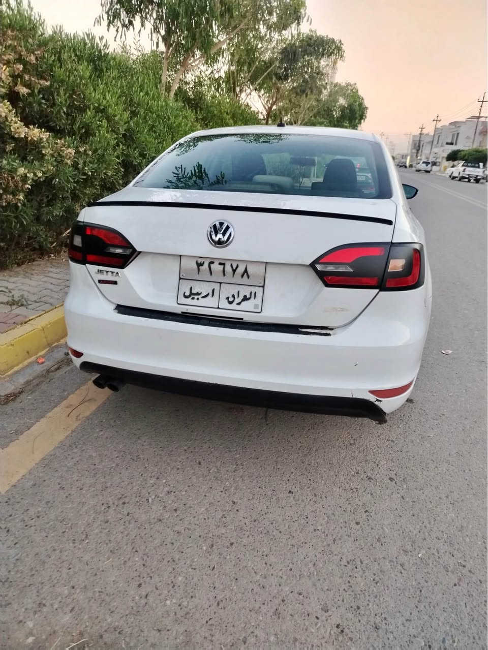 للبيع سيارة جيتا موديل 2012 خليجي
سعرها 95 ورقة بيها مجال بسيط.
گير محرك بشرط الفحص بدون عيب
بيها صبغ 3 قطع كدام بدون دواخل
سيارة بسمي سنوية ساقط شرط تحويل
صدر امامي خلفي تخم تاير جديد تبريد شغال
مكان سيارة كركوك مركز مدينة .

*********** كركوك, العراق
