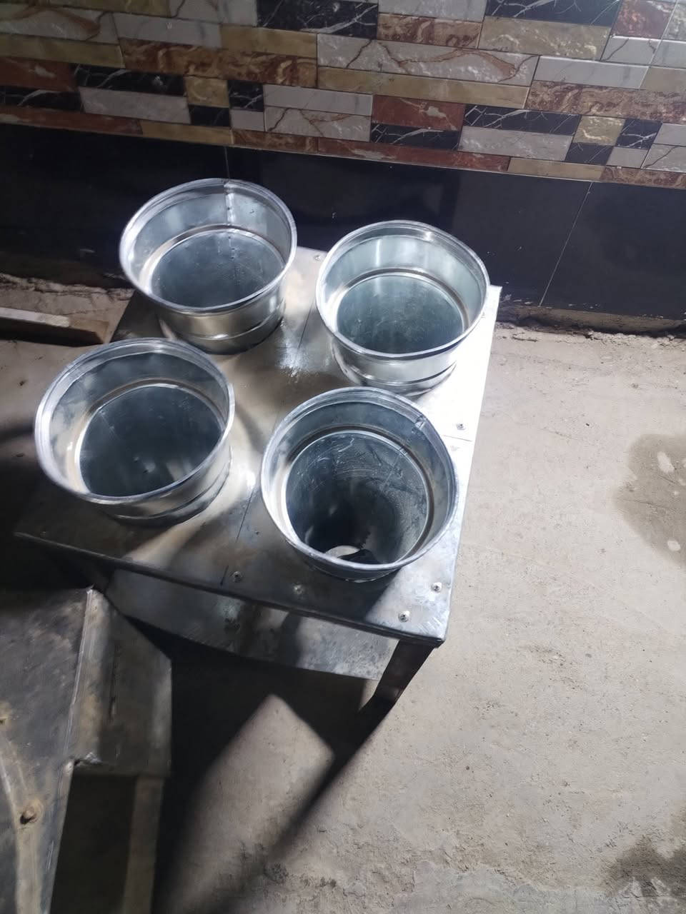 هلاسة دجاج  شغاله ونضيفه
دبل  بور برن جدد  مع مذابح رباعي
***********
