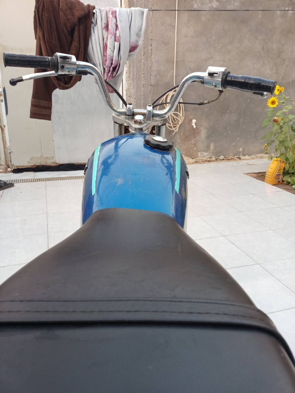 سلام عليكم درجه اربع كير اصولي موديل 13تعمير2023اورقه كامل بسمي مداور نفس اليوم الدراجه نفس ما بصور وحله بل واقعه محركه مفتوح ونضيف الدراجه محرك نضيف بشكل لا تبخر ولا نقص بيه شلعه ومعدل اول هندر تشتغل الدرجه طياره السعر 600وبيه مجال للطيبين رقم الهاتف وتصل ***********
