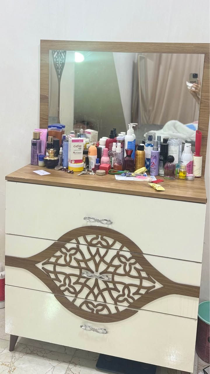 غرفة تركية ٥ قطع جديده 
قفله ٣٥٠ مستعجلين ع بيعها 
سبب البيع دنشيل وماعندي مكان الها بغداد, العراق


**إذا كنت صاحب هذا الإعلان وتريد حذفه لأي سبب، رجاءا أرسل رسالة إلى الدعم الفني**
