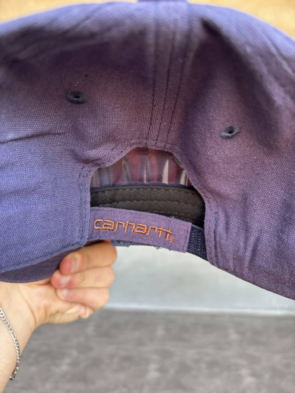 شفقة كارهارت راقية كمية قليلة
متوفرة مع التوصيل 
***********
