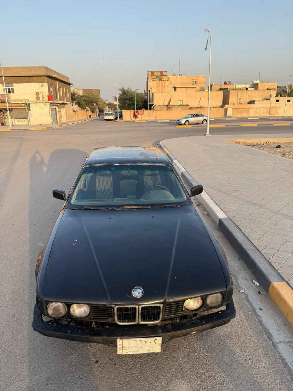 السلام عليكم بي ام 735 موديل  1990  السياره حلوه ونضيف كير مكينه  بلاد بلاد خير من الله السعر ٢٨ ورقة أكثر استفسار *********** الزبير, البصرة
