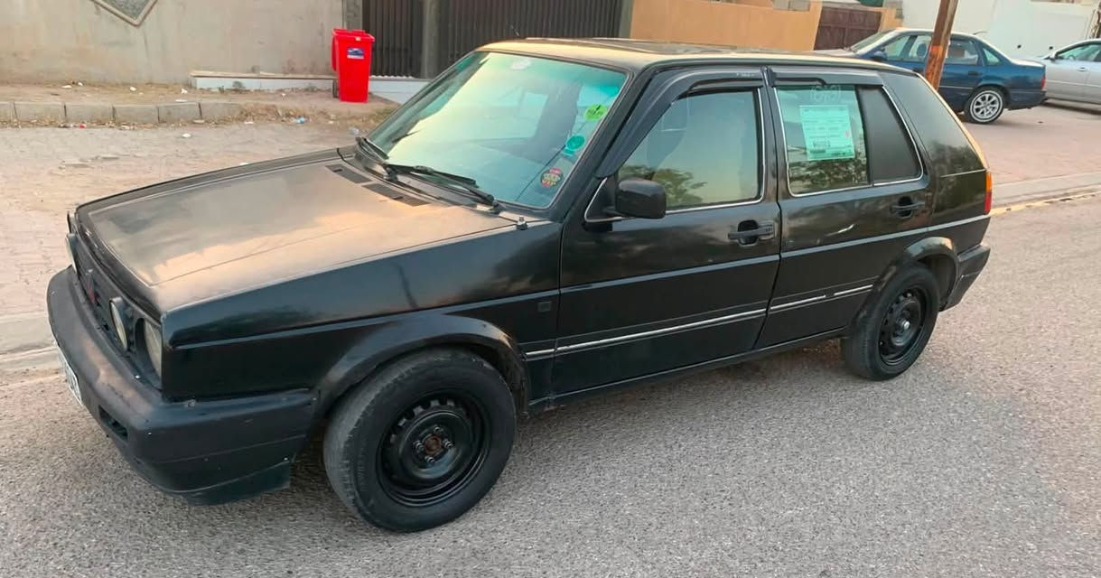 كولف موديل 89 حجم محرك 18 جيتا مرغوب باور استيرن رقم كركوك مشروع وطني دولي لغايه29 بي كابون بانزين بشرط تحويل كير محرك بشرط دواخله نضيف كاربائيات شغال سياره بدون ضربه سعره 22 بي مجال بسيط عنوان كركوك رقم ***********
