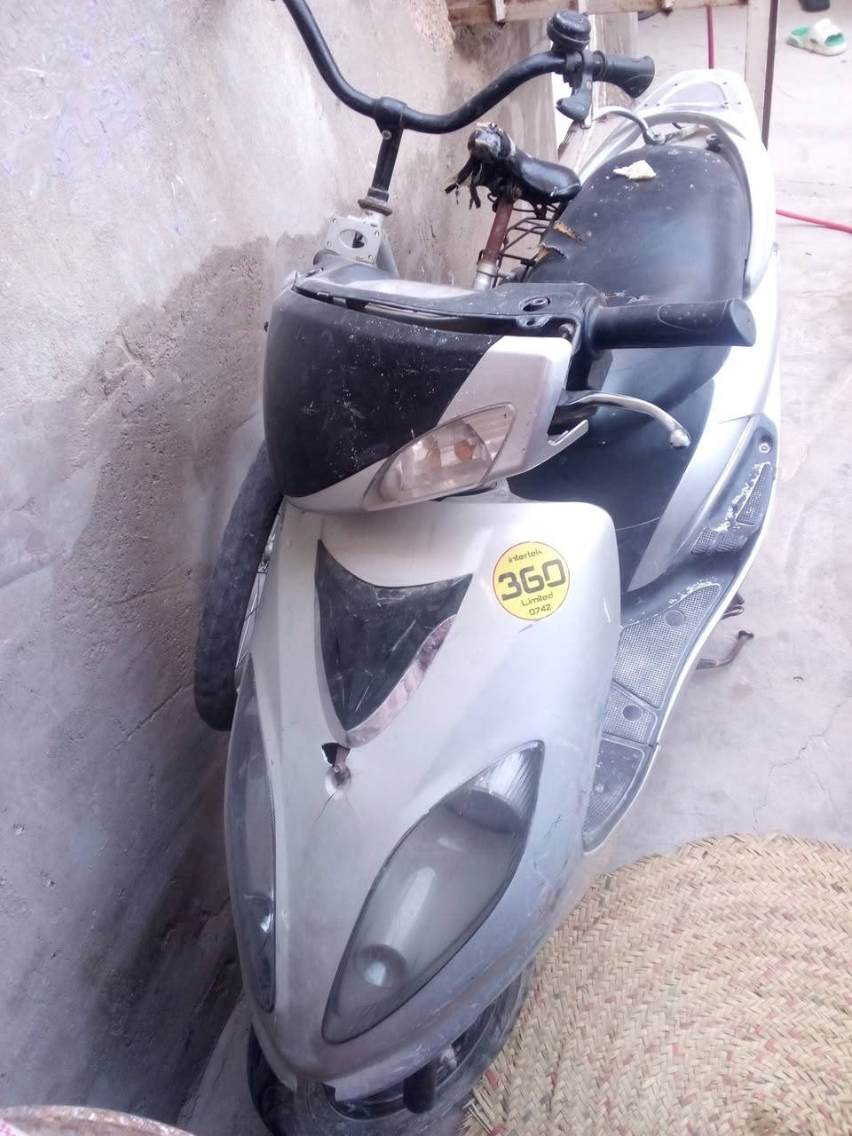 سلام عليكم مرا رخصت مدير الكروب دراجة اوتوماتيك سعر 250وبية مجال العنوان نجف الاشرف عسكري كبل عوزة بس هندر***********
