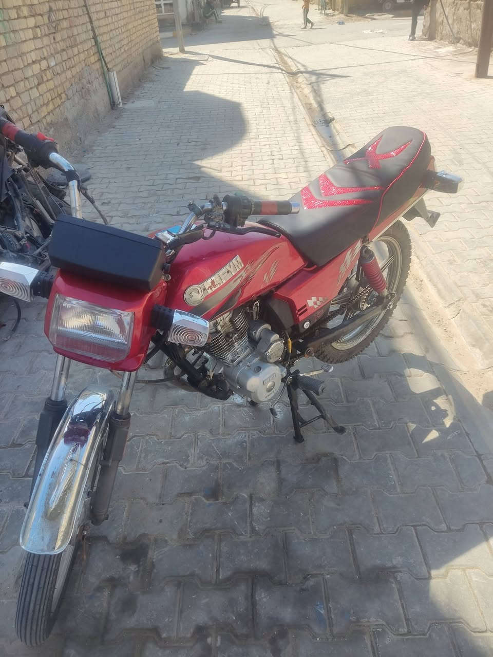 دراجة فيوم موديل 19
نظيفة اوراق أصولي
ب400 وبيها مجال قليل
كلشي شغال بيها تعمير جديد
***********
