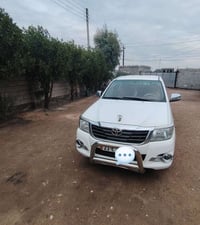 هايلوكس ٢٠١٤ • كير عادي • مكينة ما مفتوحه