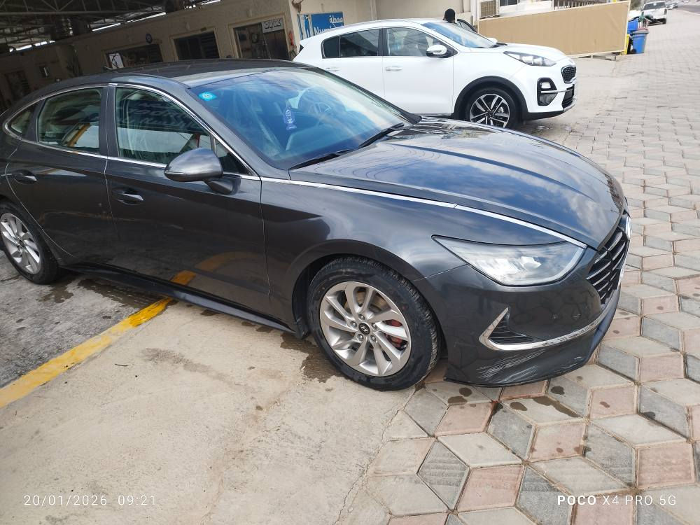 *هيونداي سوناتا 2023: قصة حب لم تنته! 🚗💕*

في الديوانية الحبيبة، سيارة أحلامك تنتظرك! هيونداي سوناتا 2023، محرك 2500 سي سي، ناقل حركة أوتوماتيك، نظام ABS، EBD، وسائد هوائية، شاشة لمس، كاميرا خلفية، حساس خلفي، مقاعد رياضية، جنوط ألومنيوم، رقم بغداد (غير محجوز).

*حالة السيارة:*
جاملغ الصدر وبنيد وباب خلف السائق تبديل، جاملغ خلف السائق تعديل (حادث بسيط)، لكنها لم تفقد جمالها!

*السعر:* 💰186$
*الموقع:* الديوانية
*الاتصال:* 077XXXXXXX

"إنها ليست مجرد سيارة، إنها حب يتحرك على أربعة عجلات! 😍 إذا كنت تبحث عن شريكة حياتك، فهي هنا! 💕 حرة طليقة، تنتظر من يحبها!"

تم النشر! 🚗💕 ديوانية, القادسية


**إذا كنت صاحب هذا الإعلان وتريد حذفه لأي سبب، رجاءا أرسل رسالة إلى الدعم الفني**