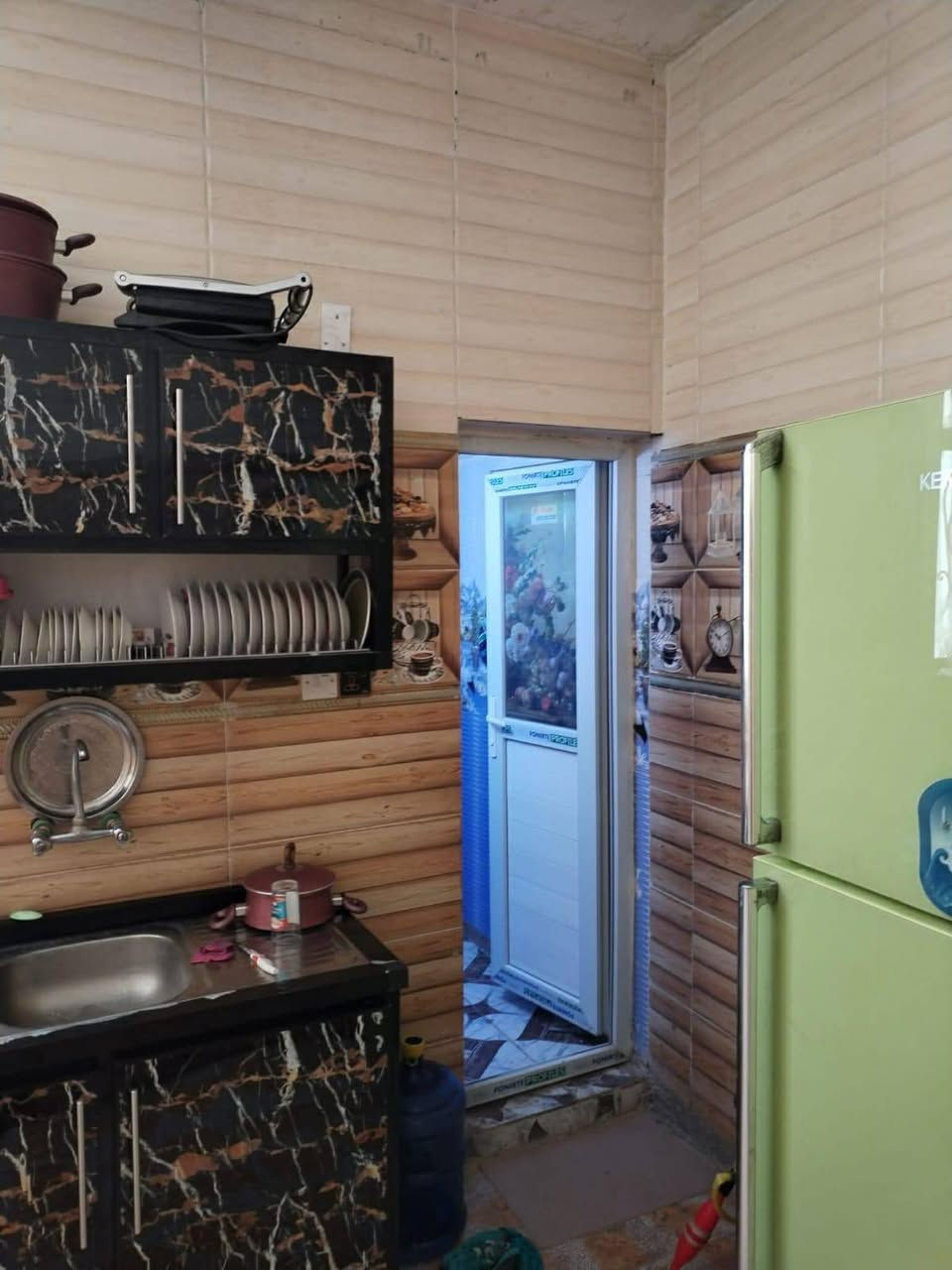 🏠 مشتمل75 واقع حال 83  للبيع مدخلين عالي عشارع بناء حديث 
📍 مسقط شارع شركه
 السعر💵 40 بي مجال الشراي
الاستفسار الاتصال 📞 ***********
