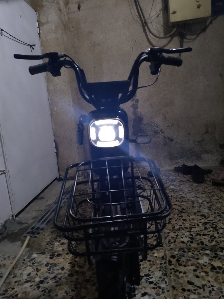 دراجه شحن بيع مواصفات فول
اربع بطاريات 
نظيفه مابيه عطل
حجم اربعطش
سعر 170بيه مجال
عنوان الامين الثانيه


**إذا كنت صاحب هذا الإعلان وتريد حذفه لأي سبب، رجاءا أرسل رسالة إلى الدعم الفني**