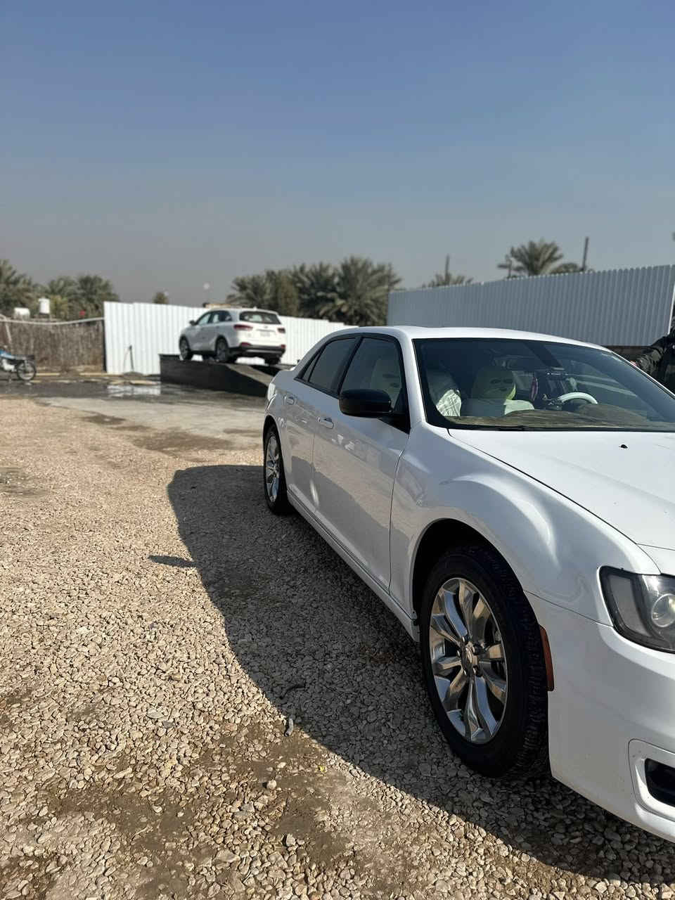 شني طارن السيارات عمي رايد جارجر مصبوغه حزام موديل 15/16 /17 اي موديل مرواس بهاي الاوباما محتاج فرقات اوباما موديل 17 فور ويل ملغي بيها 3 قطع ثنين كلير وحده ب العراق مكينه كير حداديه تبريد جاهزه من كلشي رقم شمالي بسمنه السياره احله من الصور الي عنده مرواس يجي خاص جارجر فقط ‭0772 739 3799‬ او واتساب
