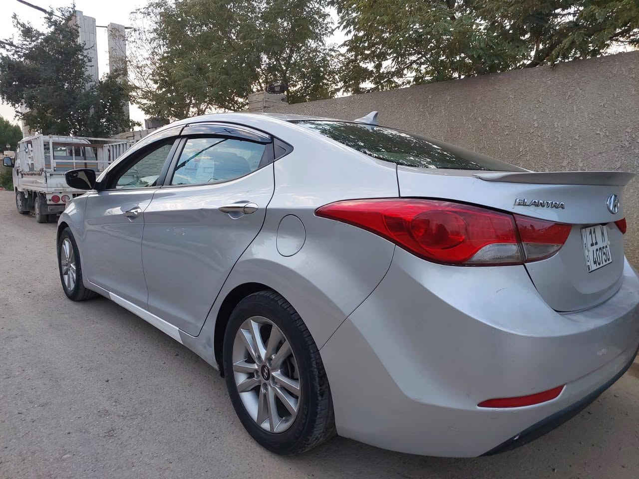 سلام عليكم الانترا 2015 امريكي حادثه جاملغ يمنة وبنيد كير ومكينة جدد مكينة 18000 دوش كير ومكينة ما مفتوحات تبريد وتدفئة  تخم تاير صدر امامي وخلفي بغداد وباسمي سنويه جديد ارقم جدد سنويه لل ٣١ تدفئة كشنات تحكمات استينرن  شاشة اصليه  السياره بيهه اربع قطع بدون دواخل السعر 103 العنوان بغداد ،شهداء البياع ،رقم الهاتف ***********
