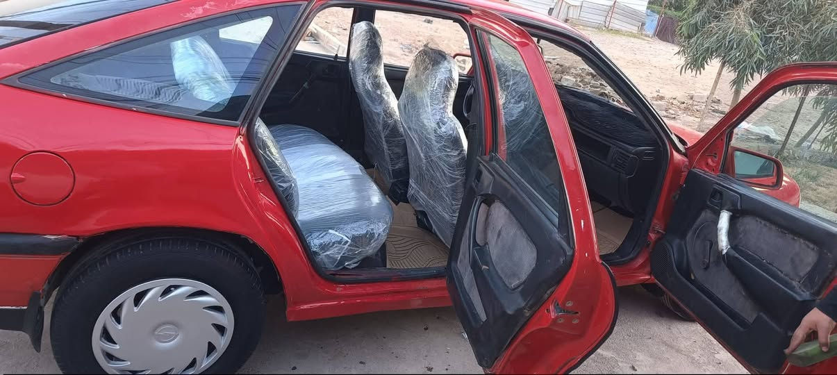 اوبل فيكترا للبيع مكان موصل سعرها35 وبيها مجال مارد خاص اتصال رقمي***********
