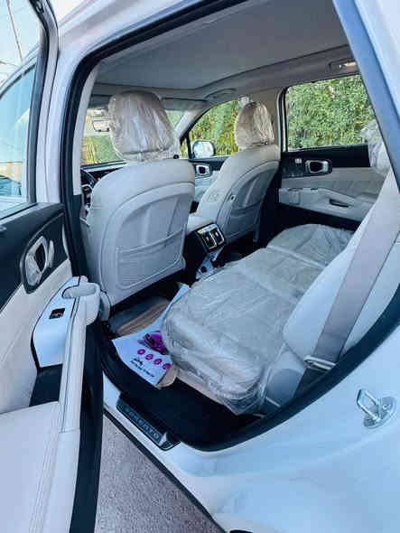 السلام عليكم سورنتو خليجي 
موديل 24 
فول و1 ع 1
مكفوله 
ماشيه 10 الف 
بصمة 
بانوراما 
فور ويل 
كشن حار بارد 
4 كامرات 
شفتات استيرن 
7 راكب 
3 قطع تبريد 
جنطه كهرباء 
6 سلندر 
كشنات كهرباء 
ويل 19 
سايد بريك دكمه 
مري شفط 
هواي مواصفات بيهه 
ام ظمان شركة دوليه 
فور اكس معروفه مواصفات 
0771 290 8967
سعر 350
