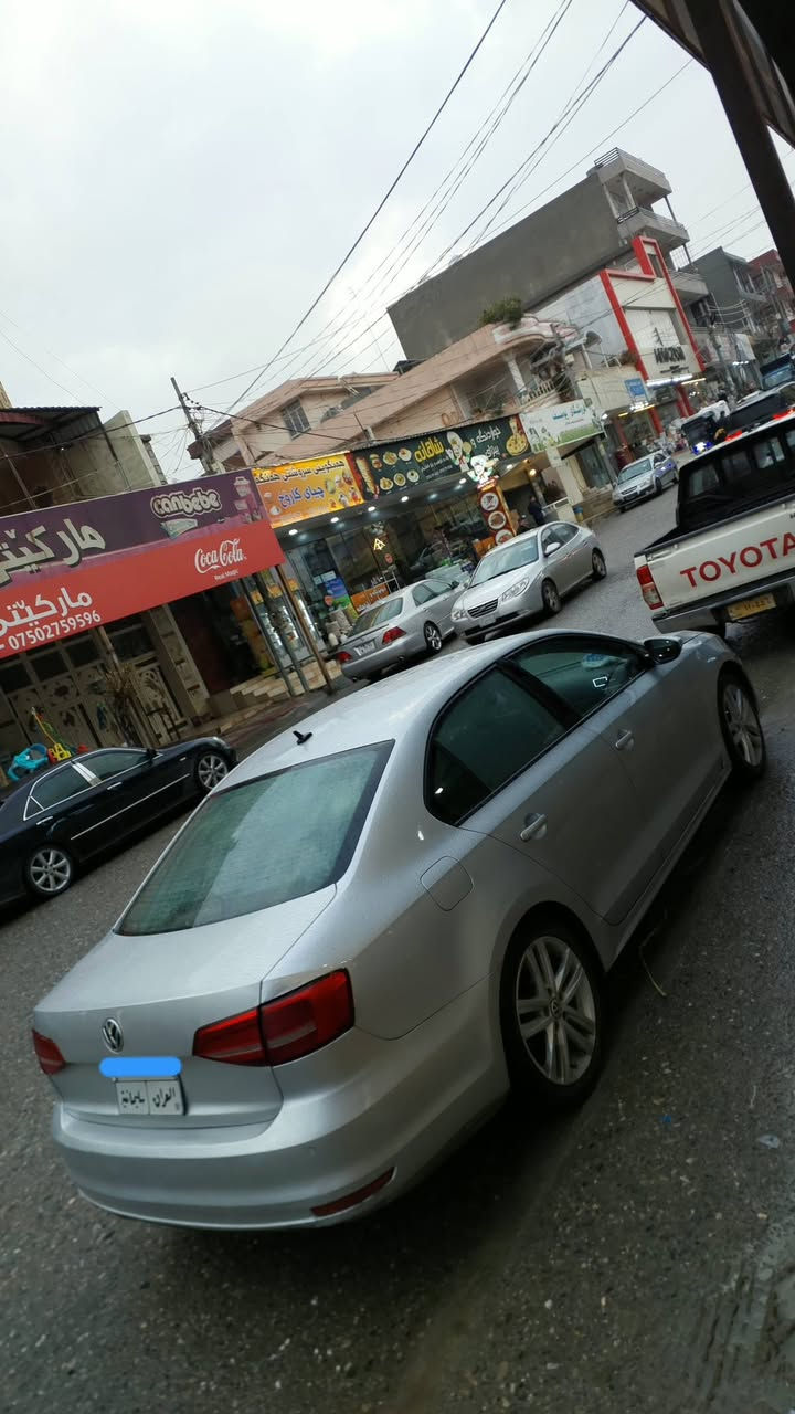 جيتا خليجي 2015
پارچەی هەیە لەگەل بۆنیت و سندوق ٣
گێرو مەکینە بەشەرت
125,000km ڕۆیشتووە  

سەنەوی و ژینگەو ڕێگەو بانی بەناوی خۆمە نوێیە تاکوو ٢٠٢٧ 
ناونیشان / ڕانیە
ژمارە تەلەفۆن/
0751 127 50 49
