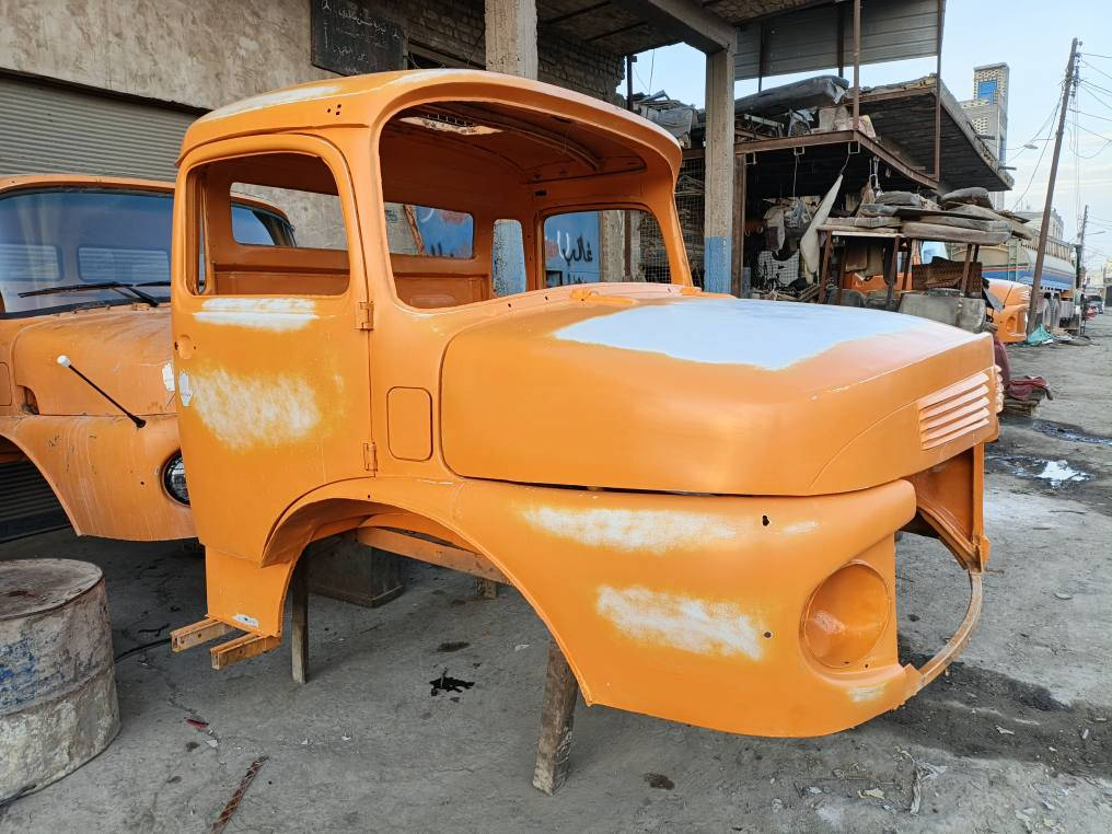 رقم (140) قمارة اقجم مصبوغه عام كامله اسويج 
دوشمه وكهرباىيات وجام يرهم مراوس والبيع 
للستفسار ***********
