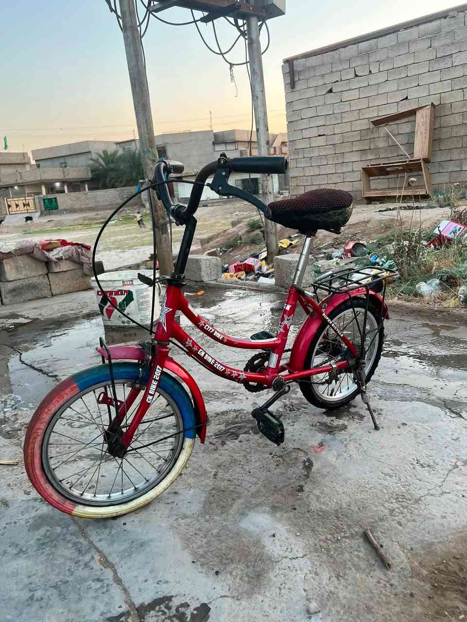 للبيع باسكلات حجم ١٢لزرك سعره ٢٠ و احمر ١٦سعر ٣٥كامل مابي نقص مكاني شهربان ***********
