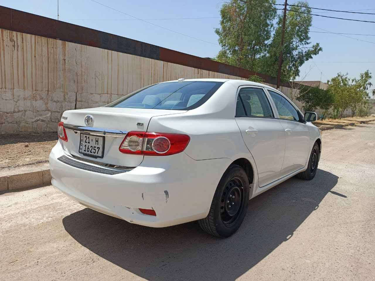 كورلا 2012بدون صبغ و تبديل كير و محرك و صدر و تحويل و تبريد بشرط بيها جم أماكن بارد 
*********** كركوك, العراق
