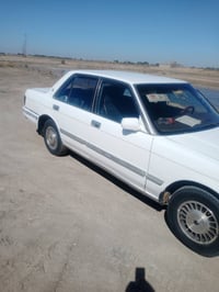 سيدان 89 جاهزه من كلشي محرك 2500 سنويه لل30 ترايك وين تريد 07829612657