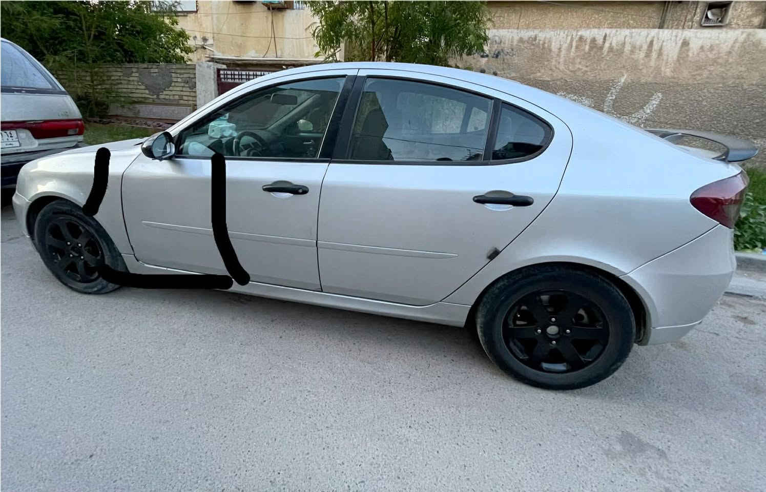 سلام عليكم
للبيع بروتون جين ٢ موديل ١٦. ماشيه ٩٦ رقم بغداد الدولي الجديد غرفتهه جديده تبريد ثلج. دواخل مكينتهه شركه  سياره جاهزه.  شاشه قلابه زنون 
السياره بيهه ربع الجنطه. وبيهه ربع بين الباب والجاملغ صار بيهه طخه   والباب مال الصدر بيهه هم ربع صبغ والصور ماشرلكم. ع صبغ السياره مال بيت. ونضيفه والسياره. شكل رياضي مسويلهه فابلون بنوراما. والي ميعجبه عادي يشيله السعر ٧٣ بيهه مجال المكان بغداد المنصور ***********
