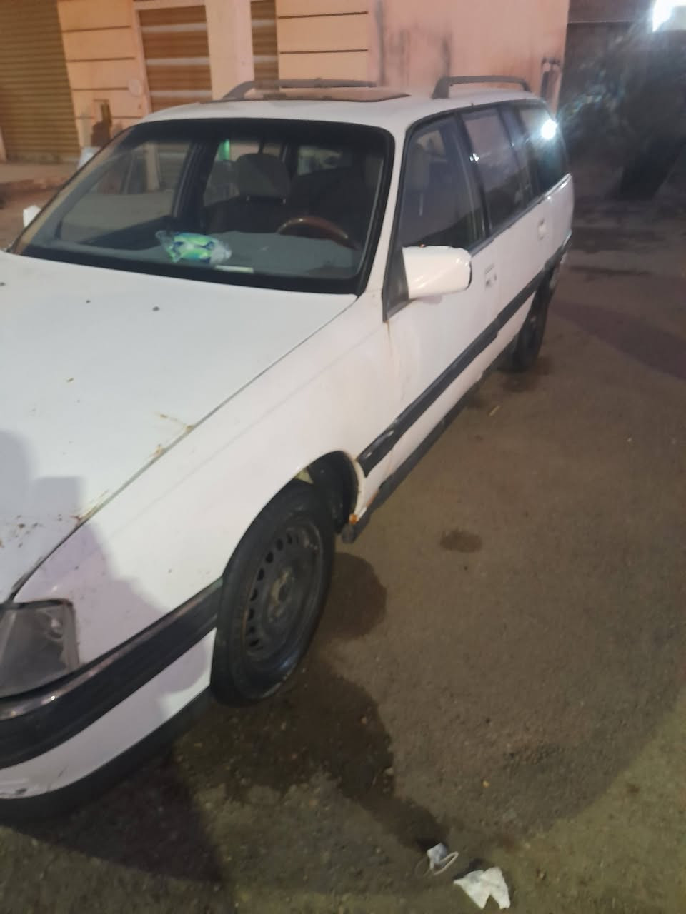 السلام عليكم 
اوبل اوميكا ستيشن للبيع رقم انبار انكليزي موديل ٩٣ كير ومكينة جيدجداً سيارة حلوة كهربائيات شغالة سنوية الى ٢٩ تحويل مباشر العنوان الرمادي جزيرة البوذياب قرب مطعم الفلوجة السعر ٢٨ وبيها مجال بسيط للأستفسار ***********
