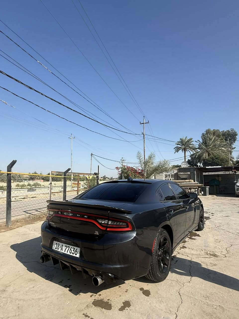 جارجر ٢٠١٦ للبيع
ضربتها مثل ما موضح امامك بالصور بس هاي ضربتها بدون ايرباكات السياره نصبتها حلوه وبشرط قبل سبوع مبدللها محرك كامل يعني محركها بالجيس محدثه srtداخل وخارج بيها اكزوز رياضي مواصفات ال sxt معروضه ب ١٧٣ وبيها مجال 
***********
