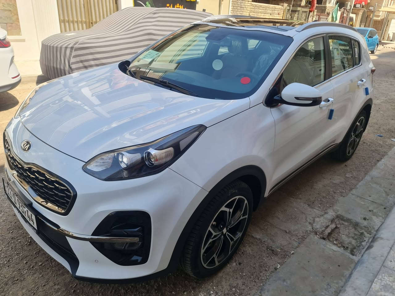 سبورتج جيتي لاين خليجي موديل ٢٠٢١ جاهزة السيارة من كلشي ومعروفه مواصفاتها مايحتاج تنذكر ماشيه ٥٨ حقيقي 
السعر ٢١٧ 
للإستفسار ***********وبيه مجال قليل الشراي ايخابر مامتواجد عل فيس مكانها البلديات بسمي سنويه جديده بيع او مراوس
