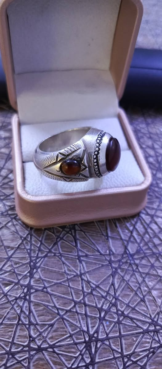 محبس عقيق يماني صياغة قديمة ثقيلة قياس 23 الإتصال و واتساب ***********
