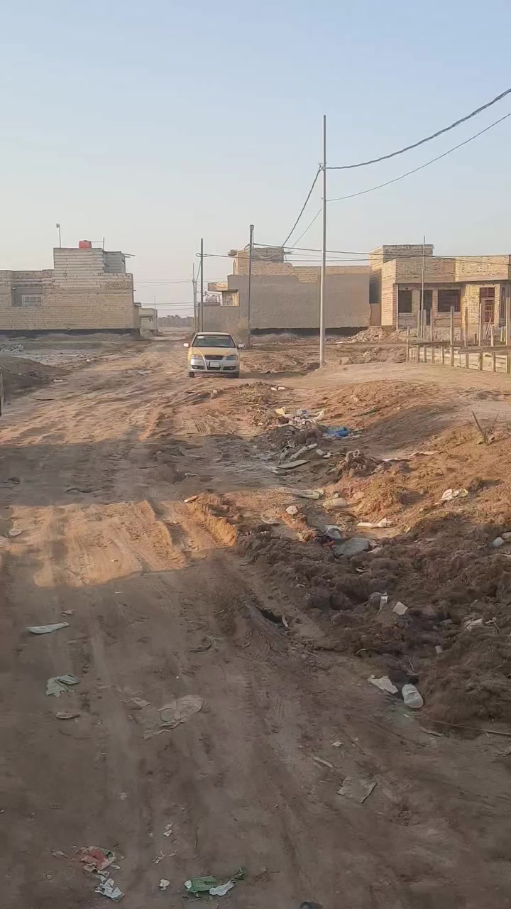 السلام عليكم 
عرصة طابو صرف للبيع[[ ركن ]] مساحتها174 متر مربعه 
واجهه 13 ونص ونزل 13 ونص مدفونه وجاهزه 
حي الحسين الثاني
  رقم القطعه 7/ 1425 ركن
رقم الهاتف ***********
