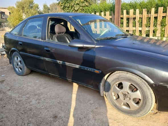 للبيع  اوبل فكتراء موديل ١٩٩٧ محرك حجم  ١٦ كابون بنزين  بدون صبغ شرط الوكاله من الوكيل  وتحويل السياره حيل حلوه وبلادي  طخم اطارات وباقي جديد  السعر ٢٠ ورقه اتصل على الرقم *********** او *********** تلعفر حي المتنى
