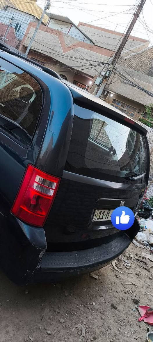 سلام عليكم دوج كرفان 2008 للبيع
مكينة 3.3 مصبوغة حزام مكينتها وكيرها خير من الله مكاني بغداد الكريعات او ساحة الطيران السعر 98 ورقة 
***********
