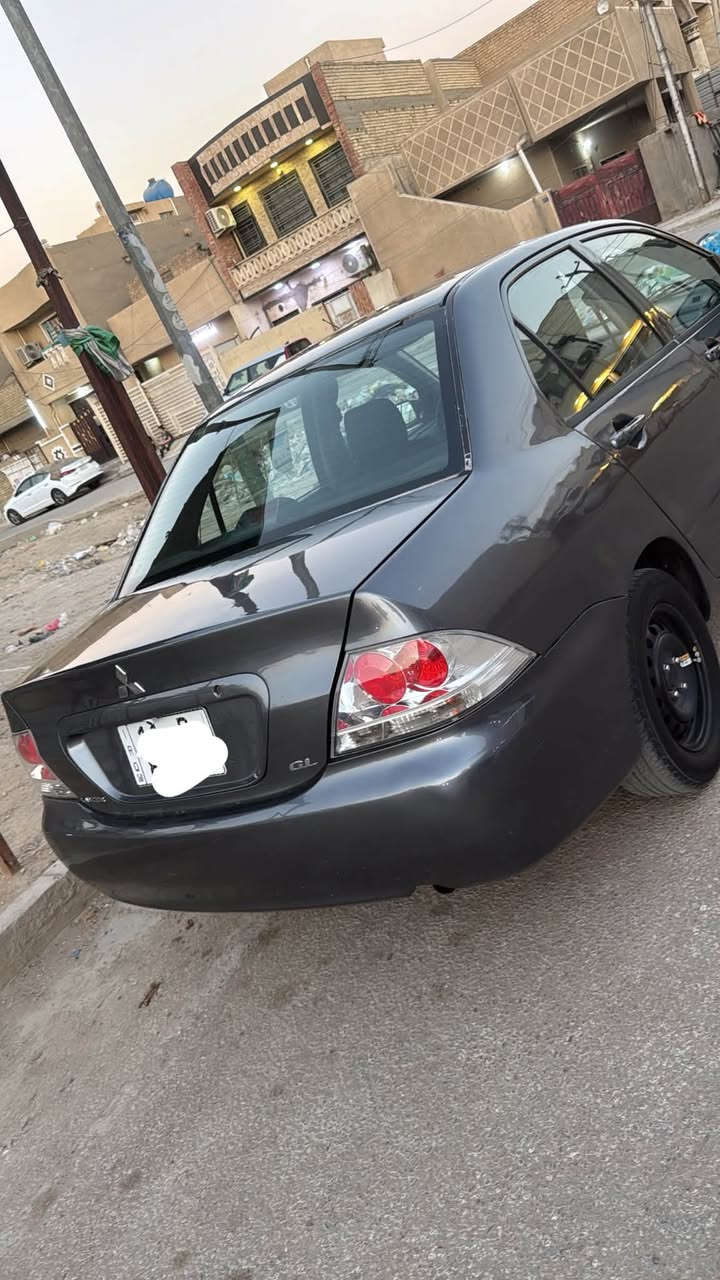 سلام عليكم شباب 
لانسر موديل 2006 سياره كامله و جديده 
مصبوغه عام جماليه 
رقم بغداد جديد و هزه جديده باسمي 
محرك 1600 كير اوتو خير من الله 
صدر امامي و خلفي جديد 
تخم تاير 
منضومه مال تبريد كامله ثلج 
غرفه كله جديده كشنات و تنه و ارضيات  
سياره احله من الصور بعد مصروف عليه 
مكاني بغداد الدوره 
للاستفسار ***********
