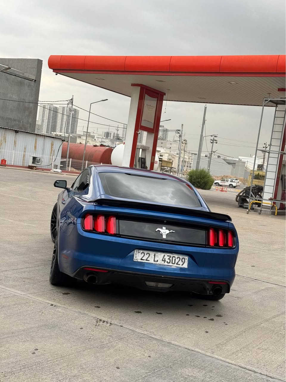 بةناوي خواي گةورة. موستاگ ٦ پستن ٢٠١٧ شين ٨٠مايل رويشتية ٣ پارچةو نيو بي ژوري ايرباك بس سوكان تةقية. ١٤٤ورقةو معاملة *********** أربيل, العراق
