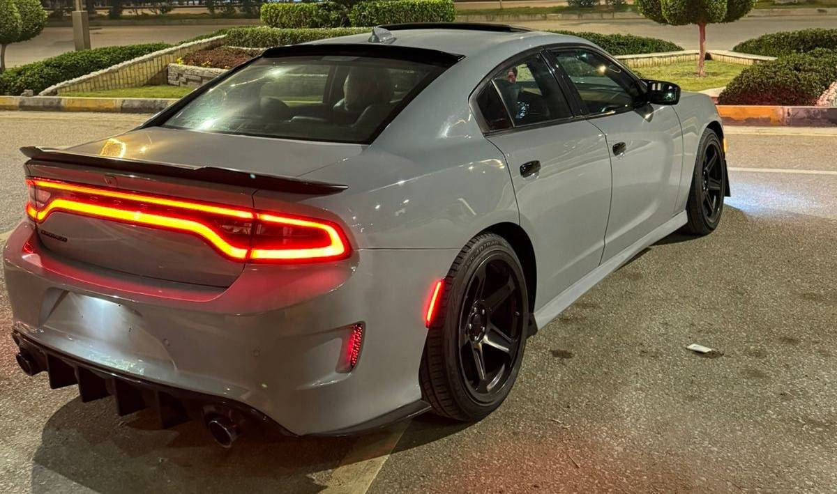 جارجر 2021 اصل GT plus سوبر تراك باك 
سته سلندر اللون سموك للبيع 
رقم بغداد الجديد بأسمي تحويل ثاني يوم
ماشيه50 الف ميل 
كشنات حضن و تدفئه تبريد كهرباء شاشه كبيره نظام سوبر تراك باك وسبورت كامره خلفيه ورادار جانبي وهواي مواصفات 
شادله ويل نجمه الشكل الجديد ولحيه ودفيوزر والداخل كاربون فايبر كامل واضافات بعد كدامكم

حادثها موجود بالصور جاملغ وبنيد 
البنيد مبدل تحديث هلكات مع الدعاميه الاماميه 
الجاملغ معمر نفسه  
والفحص موجود

للاستفسار الاتصال بالرقم ***********
المكان كربلاء حي العباس
