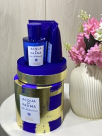 عطر أكوا دي بارما  بسعر 300 ألف مع التوصل واتس 07871181128
