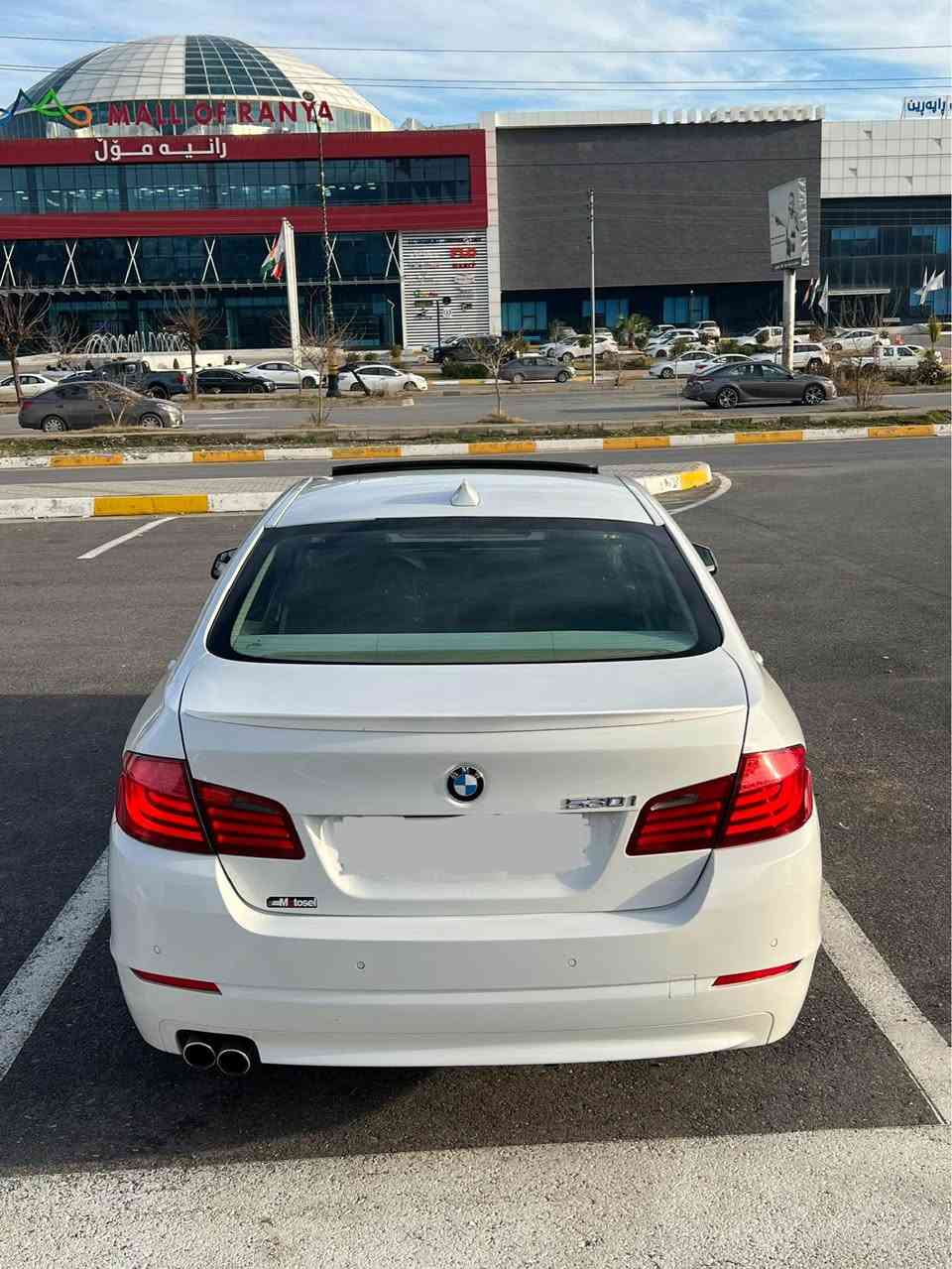 BMW F10 530i
سفری شەریکەی عروش 2013
5پەردە
6پستۆنی مەکینە مەرغوب بێ تۆڕبۆ
سەنەوی نوێیە
کامێرا
بەسمە
سڵاید
ناو کرێمی
پێش و پشت حەساس 
ئۆتۆ هۆڵد 
3گێڕ
کوشن کارەبایی و جڵد
تەحدید سەرعە
سەیارەکە بێ مەسروفە
ژ.م*********** رانية, السليمانية
