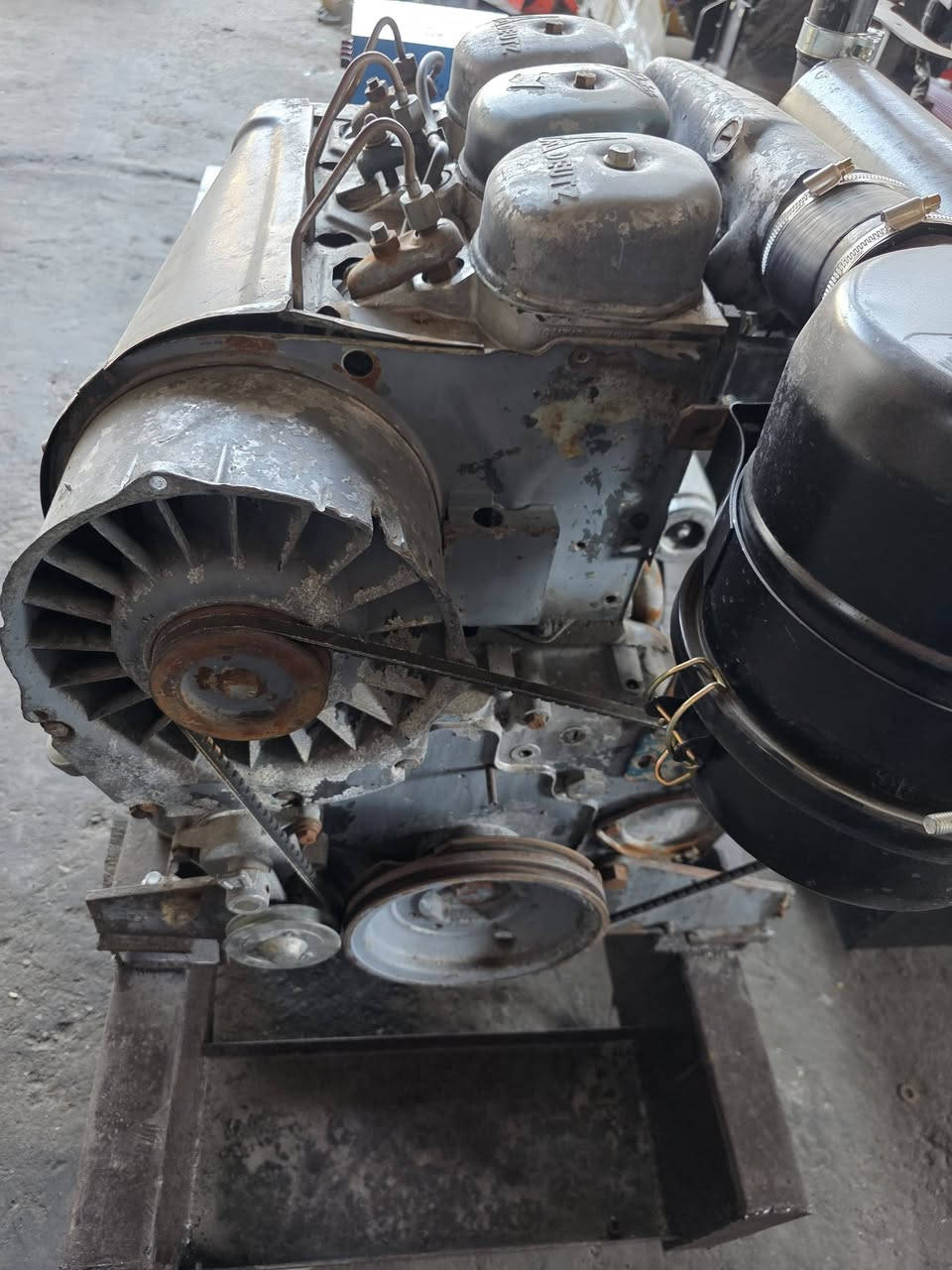 تعلن شركة الساير 
مولد دويز ٣ بستم الماني 
توليد ٣٠ كيفي #السعر  ٢٣ ورقه 
العنوان بابل ناحية الشوملي قرب الدفاع المدني 
***********
***********
