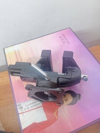 منكنه • ثقيل