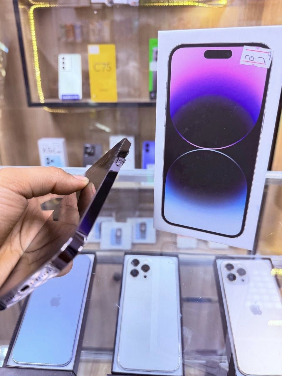 💥💥   اقوه عرض حالياً وقوه سعر💥💥
ايفون 14 برو  ماكس  لون   مميز   ذاكره 256 بطاريه90 🔋 نموذج M كارتون اصليه                 ( شرق اوسط عربي) A /AA 
 ممبدل بي شي مع ضمان 5 ايام  نضافه 100‎%‎ زلغ ما بي وتر بروف كامل ملحقاته الجهاز نضافه كانما فاتحه من الكارتونه بلحاسبه كله نورمال  
متوفر خدمة توصيل بشروط اوليه جميع محافظات العراق 🇮🇶 
مكاني   كربلاء تحت جسر باب طويريج منفذ ابو حيدر للمبايل
☎️*********** 
سعر 950 الف
