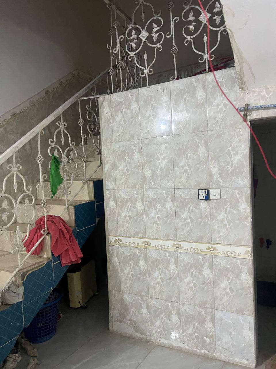 سعر مناسب جدا 
---------------------
للبيع دار سكن مساحة 300م وشارع 7م بناء بلوك سقوف كونكريت مسلح سند زراعي 25 يتكون من غرفتين منام واستقبال وكلدور ومطبخ ومجمع صحيات داخلية وخارجية ومساحة أرض جانبية.
السعر/ 45
الموقع/ الحله وردية داخل منطقة سيد موسى ويبعد على الشارع العام 300م وخدمات كاملة 
للاستفسار مراجعة مكتبنا أو الاتصال بنا على الرقم/ ***********
خاص واتس...
