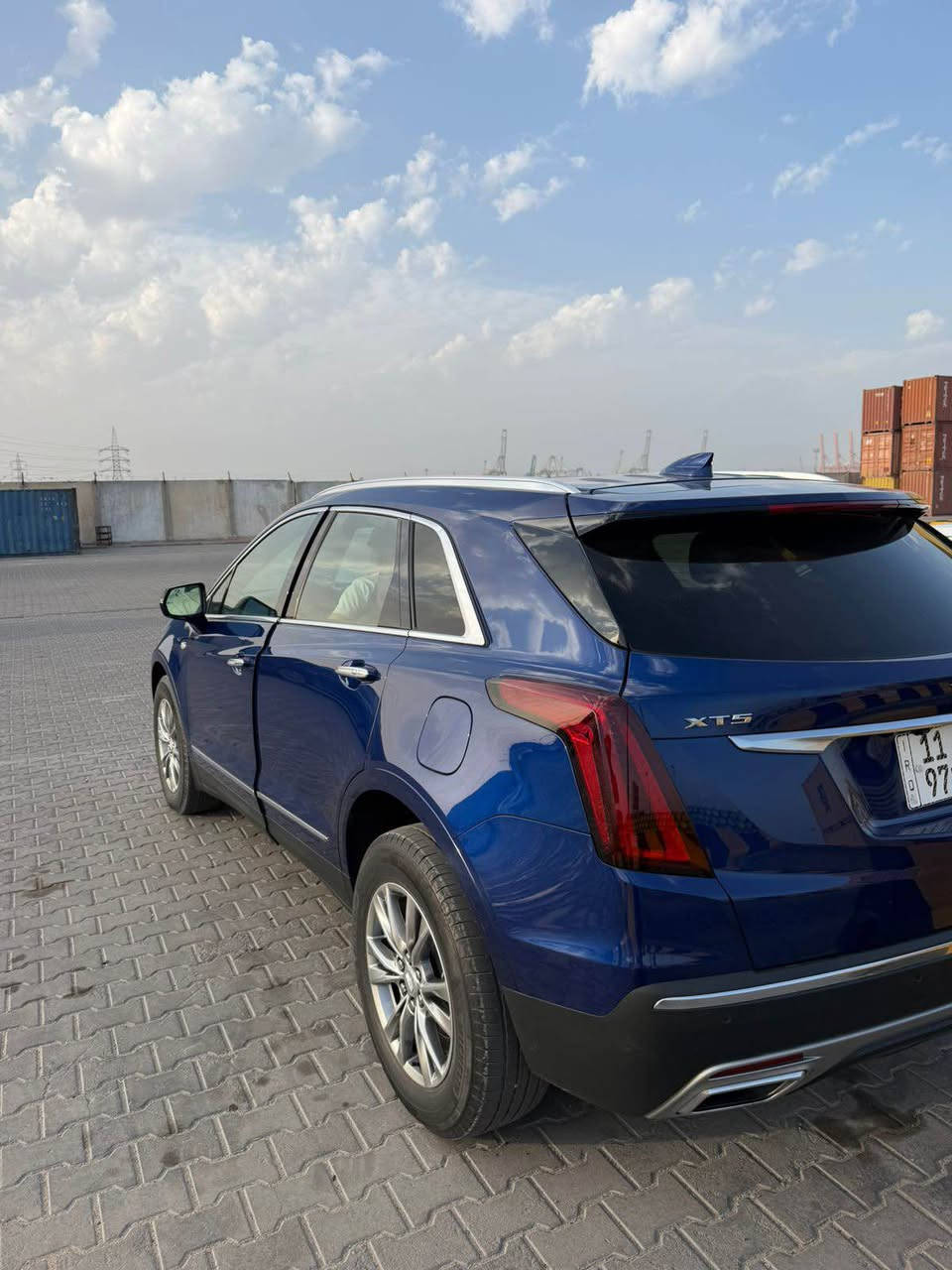 السلام عليكم 
للبيع كديلاك XT5
مديل 2023
وارد امريكي 
ماشيه 34 الف ميل 
كفاله عامه من الضربه والصبغ
السياره فقط تقرير غرق
وما مفتوح بيه برقي بشرط والفحص 
عليه تغليف نانو كامل 
حجم المحرك 6 سلندر 
فول مواصفات عل اخير 
اتعب كتابه المواصفات ماكو شي بالك ماموجود
رقم بصره ب اسمي تحويل بنفس الساعه 
السعر 32الف $ يعني ثلاث شدات وعشرون ورقه 
وبيه مجال للشراي 
للاستفسار اتصل لا تراسل 
هاتف *********** ساكو, الصومال
