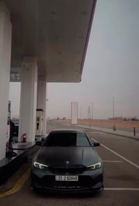 بي إم دبليو ٣٣٠i • موديل ٢٠٢٢ • ٤٩ الف ميل