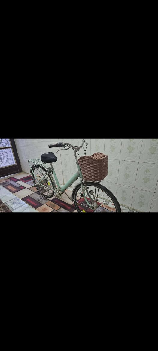 السلام عليكم بايسكل للبيع نضيف مابي اي نقص ياباني حجم ٢٦ السعر ٨٠ بي مجال قليل الهاتف *********** بي واتساب ما متواجد فيس
