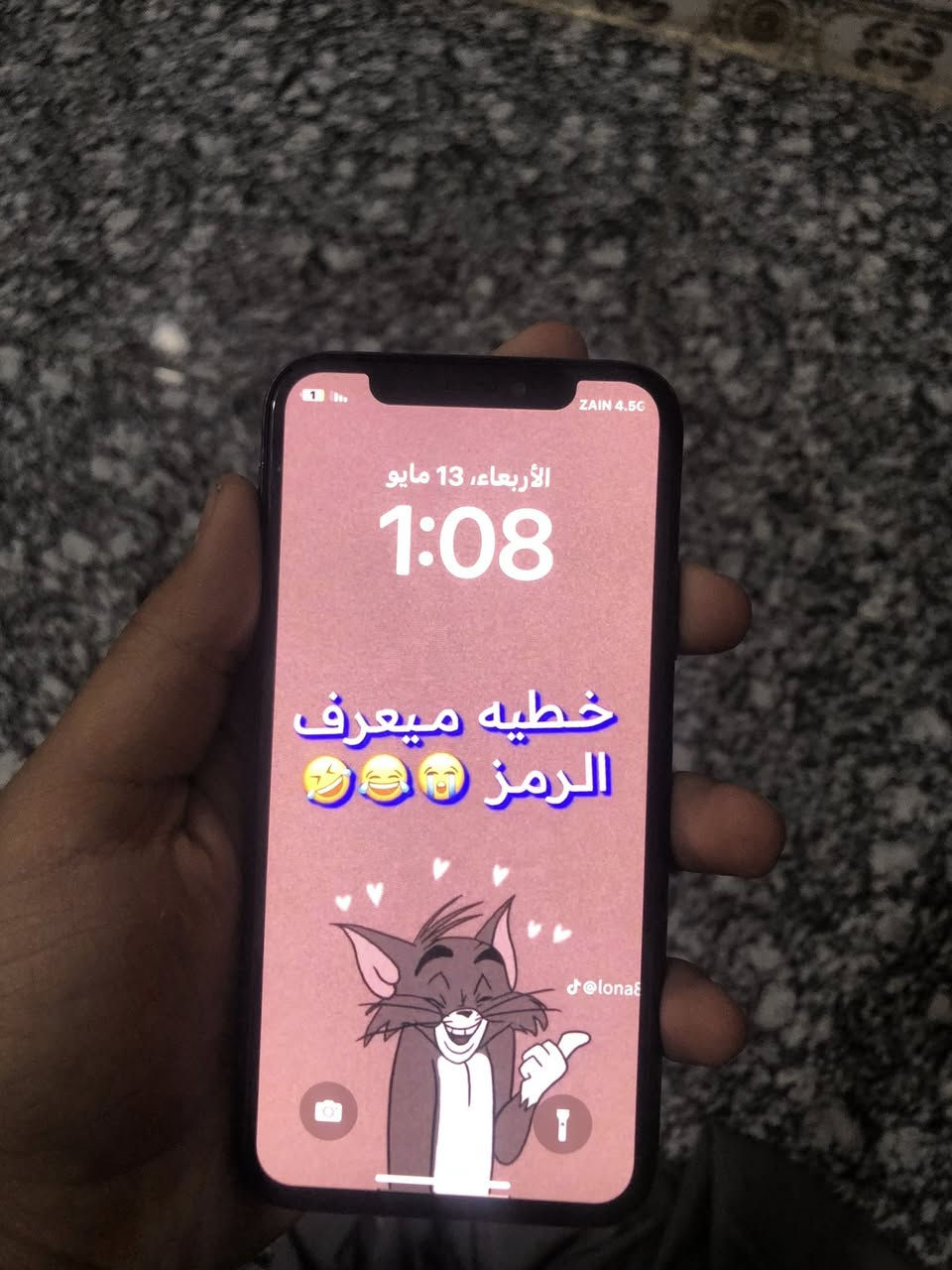 ايفون x عادي
بدون ايكلود ذاكرة 256 
يراد اله بطاريه نسبته بطاريته ٦٥ 
وضهر  وشريط الفيس ايدي فالت بس تكعده 
 جهاز اكفله الك من كلشي شبكه كامرات خط 

رايده ب ٨٥ الف وبي مجال للشراي فقط 
توصيل متوفر تواصل واستفسارا خاص او واتساب 
*********** ابيع ع فحص وبلخدمه
